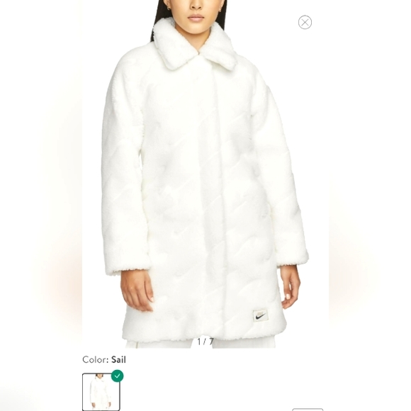 Nike Coat 🤍 - Picture 1 of 8